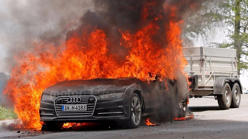 2019-audi-a7-test-car-fire.jpg